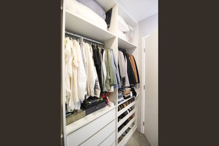 Apartamento à venda com 135m², 2 quartos e 2 vagasCloset da Suíte