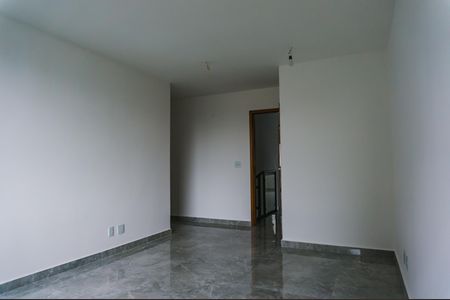 Casa à venda com 140m², 4 quartos e 2 vagas Casa à venda com 140m², 4 quartos e 2 vagasSuíte