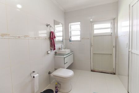 Casa à venda com 154m², 3 quartos e 1 vagaBanheiro