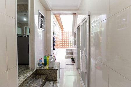 Casa à venda com 154m², 3 quartos e 1 vagaCorredor Externo