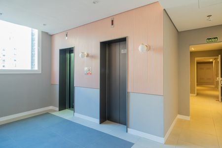 Apartamento à venda com 25m², 1 quarto e sem vagaElevadores