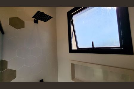 Casa de condomínio para alugar com 200m², 4 quartos e 2 vagas Casa de condomínio para alugar com 200m², 4 quartos e 2 vagasBanheiro da Suíte 4