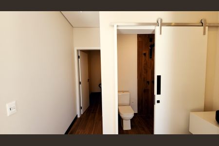 Casa de condomínio para alugar com 200m², 4 quartos e 2 vagas Casa de condomínio para alugar com 200m², 4 quartos e 2 vagasCorredor