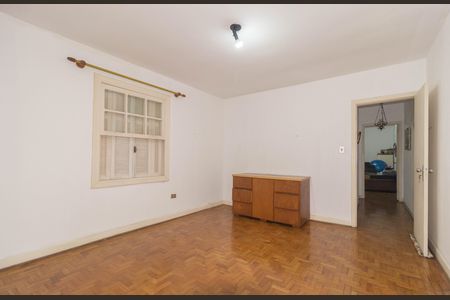 Casa à venda com 200m², 4 quartos e 2 vagas Casa à venda com 200m², 4 quartos e 2 vagasQuarto 2