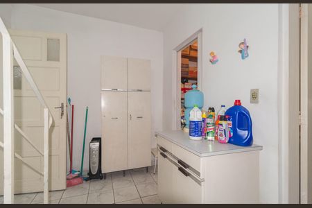 Casa à venda com 200m², 4 quartos e 2 vagas Casa à venda com 200m², 4 quartos e 2 vagasÁrea de Serviço