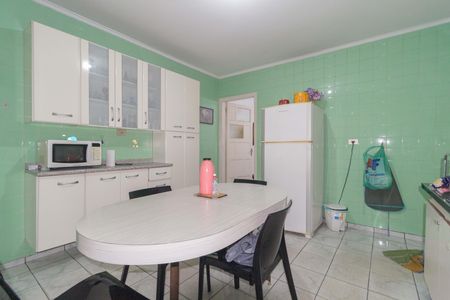 Casa à venda com 200m², 4 quartos e 2 vagas Casa à venda com 200m², 4 quartos e 2 vagasCozinha