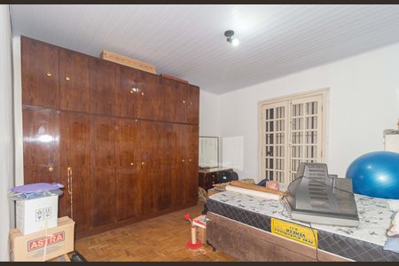 Casa à venda com 200m², 4 quartos e 2 vagas Casa à venda com 200m², 4 quartos e 2 vagasQuarto 1