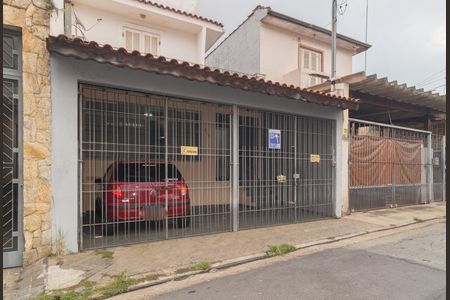 Casa à venda com 200m², 4 quartos e 2 vagas Casa à venda com 200m², 4 quartos e 2 vagasFachada