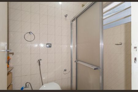 Casa à venda com 200m², 4 quartos e 2 vagas Casa à venda com 200m², 4 quartos e 2 vagasBanheiro 2