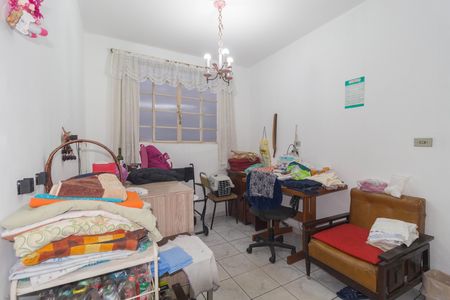 Casa à venda com 200m², 4 quartos e 2 vagas Casa à venda com 200m², 4 quartos e 2 vagasQuarto 3