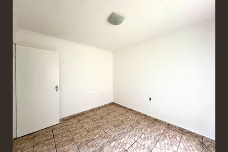 Casa à venda com 250m², 4 quartos e 4 vagas Casa à venda com 250m², 4 quartos e 4 vagasQuarto - casa 1