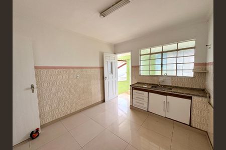 Casa à venda com 250m², 4 quartos e 4 vagas Casa à venda com 250m², 4 quartos e 4 vagasCozinha - casa 1