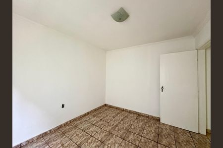 Casa à venda com 250m², 4 quartos e 4 vagas Casa à venda com 250m², 4 quartos e 4 vagasQuarto 2 - casa 1