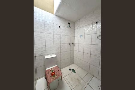 Casa à venda com 250m², 4 quartos e 4 vagas Casa à venda com 250m², 4 quartos e 4 vagasBanheiro Social - casa 2