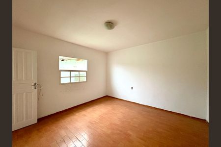 Casa à venda com 250m², 4 quartos e 4 vagas Casa à venda com 250m², 4 quartos e 4 vagasQuarto 1 - casa 2