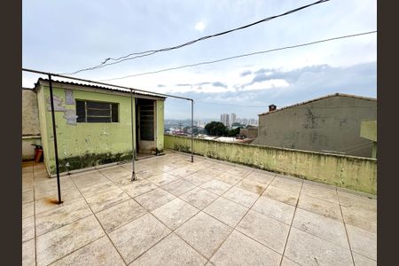 Casa à venda com 250m², 4 quartos e 4 vagas Casa à venda com 250m², 4 quartos e 4 vagasQuintal - casa 1