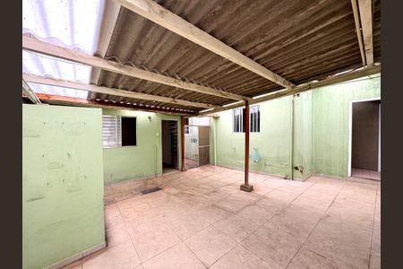 Casa à venda com 250m², 4 quartos e 4 vagas Casa à venda com 250m², 4 quartos e 4 vagasÁrea Externa