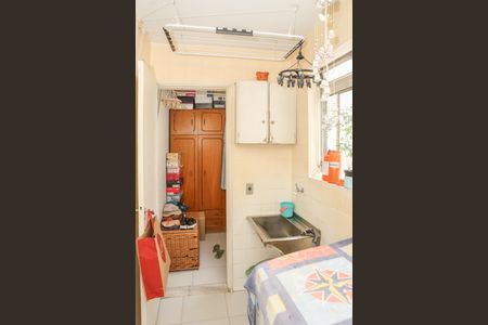 Apartamento à venda com 109m², 3 quartos e 1 vagaÁrea de Serviço