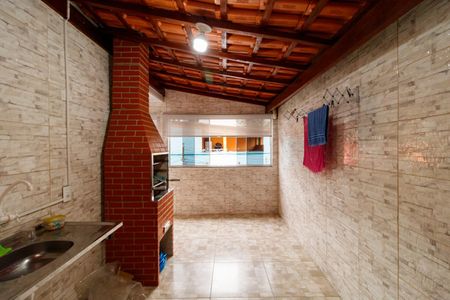 Casa à venda com 100m², 3 quartos e 1 vagaÁrea de Serviço e Varanda