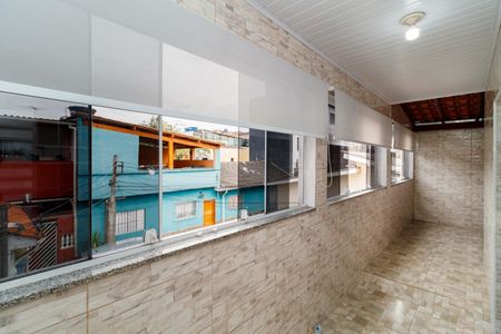 Casa à venda com 100m², 3 quartos e 1 vagaÁrea de Serviço e Varanda