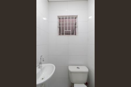 Casa à venda com 240m², 8 quartos e 2 vagasBanheiro 1