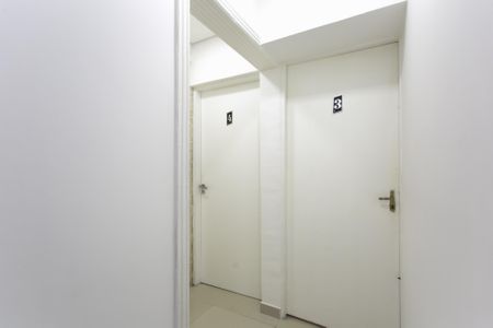 Casa à venda com 240m², 1 quarto e 2 vagasCorredor