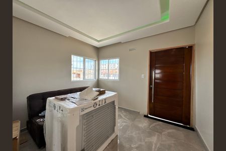 Casa à venda com 230m², 3 quartos e 2 vagasSala