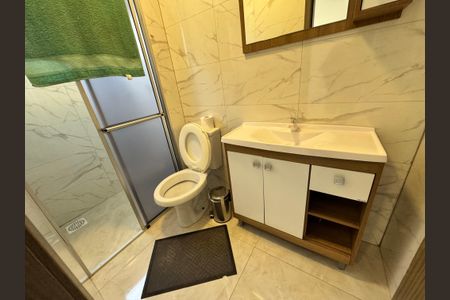 Casa à venda com 230m², 3 quartos e 2 vagasBanheiro/ Suíte 2