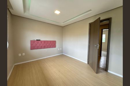 Casa à venda com 230m², 3 quartos e 2 vagasSuíte 1