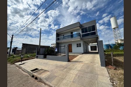 Casa à venda com 230m², 3 quartos e 2 vagasFachada