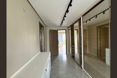 Casa à venda com 230m², 3 quartos e 2 vagasSuíte 1