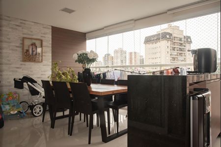 Apartamento à venda com 115m², 2 quartos e 2 vagasVaranda gourmet