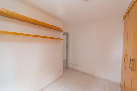 Apartamento à venda com 57m², 2 quartos e 1 vagaQuarto 2