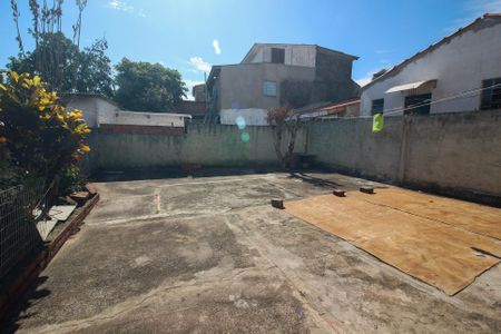 Casa à venda com 83m², 3 quartos e 1 vagaQuintal