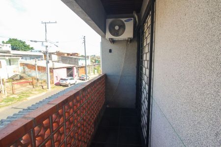 Casa à venda com 83m², 3 quartos e 1 vagaSacada