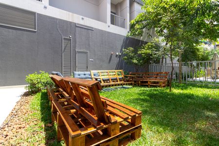 Studio para alugar com 27m², 1 quarto e sem vaga Studio para alugar com 27m², 1 quarto e sem vagaÁrea comum - Praça