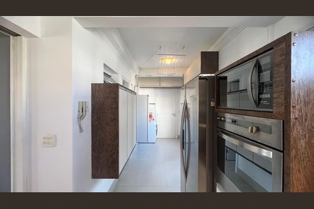 Apartamento para alugar com 180m², 2 quartos e 2 vagas Apartamento para alugar com 180m², 2 quartos e 2 vagasCozinha