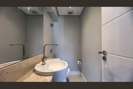 Apartamento para alugar com 180m², 2 quartos e 2 vagas Apartamento para alugar com 180m², 2 quartos e 2 vagasLavabo