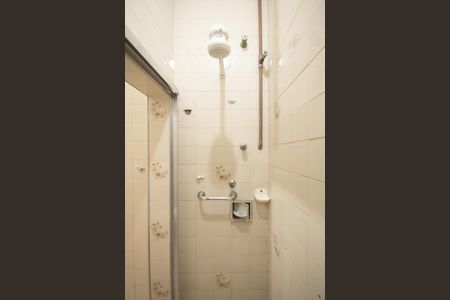 Casa à venda com 108m², 3 quartos e 1 vagaBanheiro