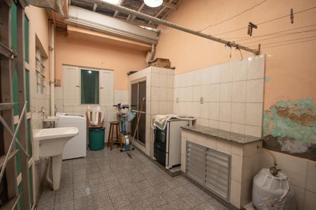 Casa à venda com 108m², 3 quartos e 1 vagaÁrea de Serviço