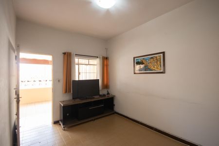 Casa à venda com 108m², 3 quartos e 1 vagaSala