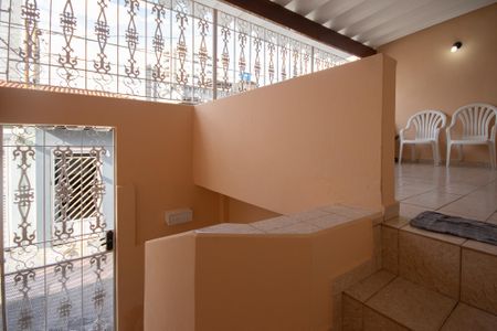 Casa à venda com 108m², 3 quartos e 1 vagaEscada