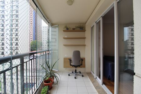 Apartamento à venda com 72m², 2 quartos e 1 vagaVaranda