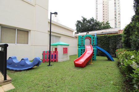 Apartamento à venda com 72m², 2 quartos e 1 vagaÁrea Comum - Playground