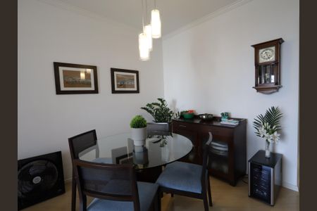 Apartamento à venda com 85m², 2 quartos e 2 vagasSala