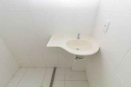 Banheiro Social de apartamento à venda com 1 quarto, 35m² em Conjunto Residencial José Bonifácio, São Paulo