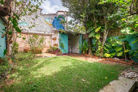 Casa para alugar com 90m², 2 quartos e 1 vagaQuintal