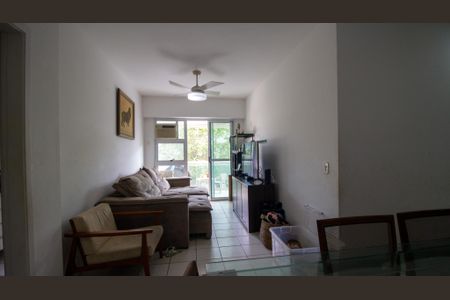 Apartamento à venda com 71m², 2 quartos e 1 vagaSala
