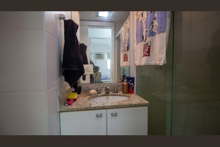 Apartamento à venda com 71m², 2 quartos e 1 vagaBanheiro Social
