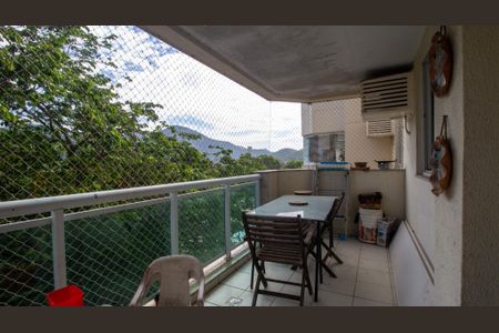 Apartamento à venda com 71m², 2 quartos e 1 vagaVaranda